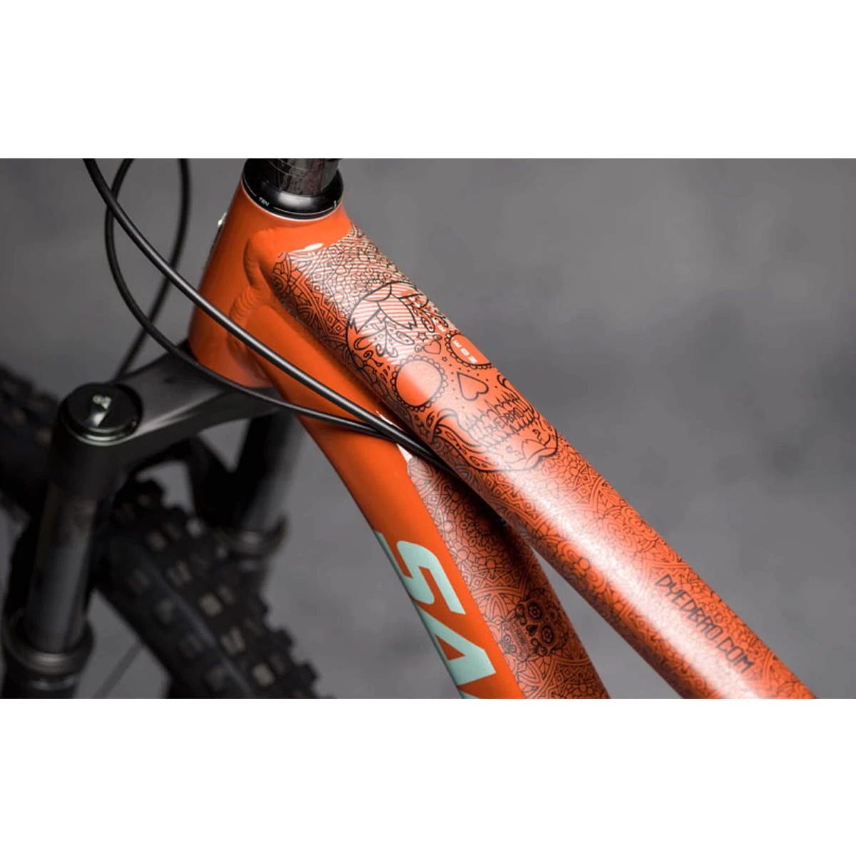 Dyedbro Beschermingsset Voor Montuur - Día De Muertos - Zwart Mat 2 Dyedbro Beschermingsset Voor Montuur - Día De Muertos - Zwart Mat - Afbeelding 2