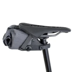 Evoc Zadeltas BOA 1 L - Grijs/Carbon -Sportfiets Onderdelen Unbenannt 2aSwlLgstvmautrC2Lo53fTUx6i