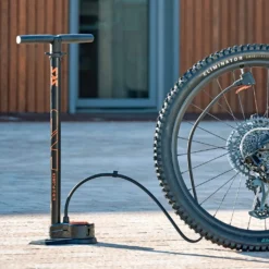 SKS Luchtcompressor 12.0 Werkplaats Vloerpomp -Sportfiets Onderdelen air x plorer galerie 04 1024x1024 1