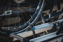 XLC Azura Xtra LED VC-C05 Bagagedrager Voor 2 E-bikes -Sportfiets Onderdelen product 3